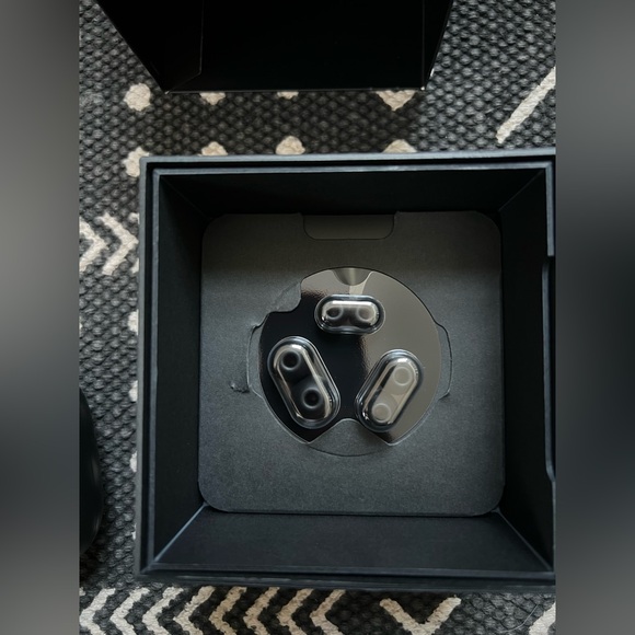 Beats - Powerbeats Pro Wireless Earbuds (Black) - Picture 11 of 16